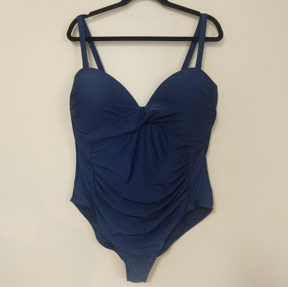 Tropical Escape Rouched One Piece Swimsuit Plus - Picture 3 of 10